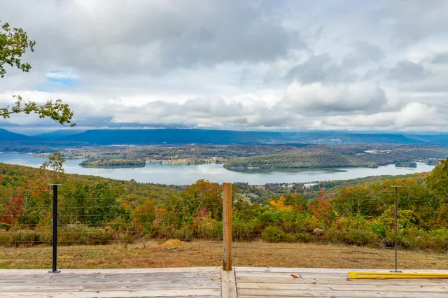 $475,000 | 720 Wohalie Lane, South Pittsburg, TN 37380