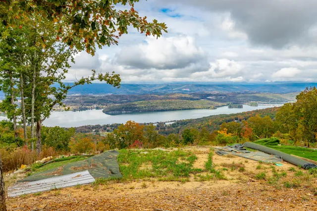 $475,000 | 720 Wohalie Lane, South Pittsburg, TN 37380