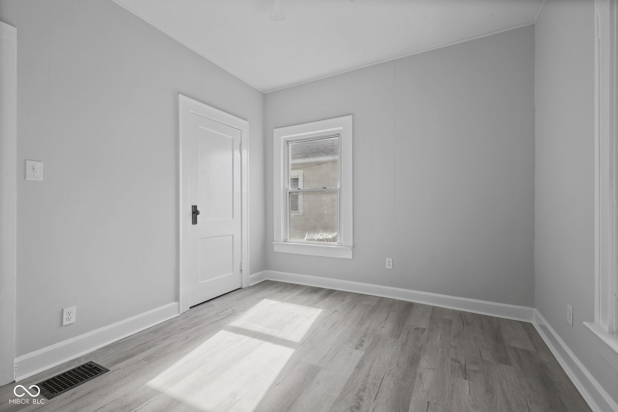 65 South 8th Avenue Beech Grove, IN 46107 - Photo 19 of 28