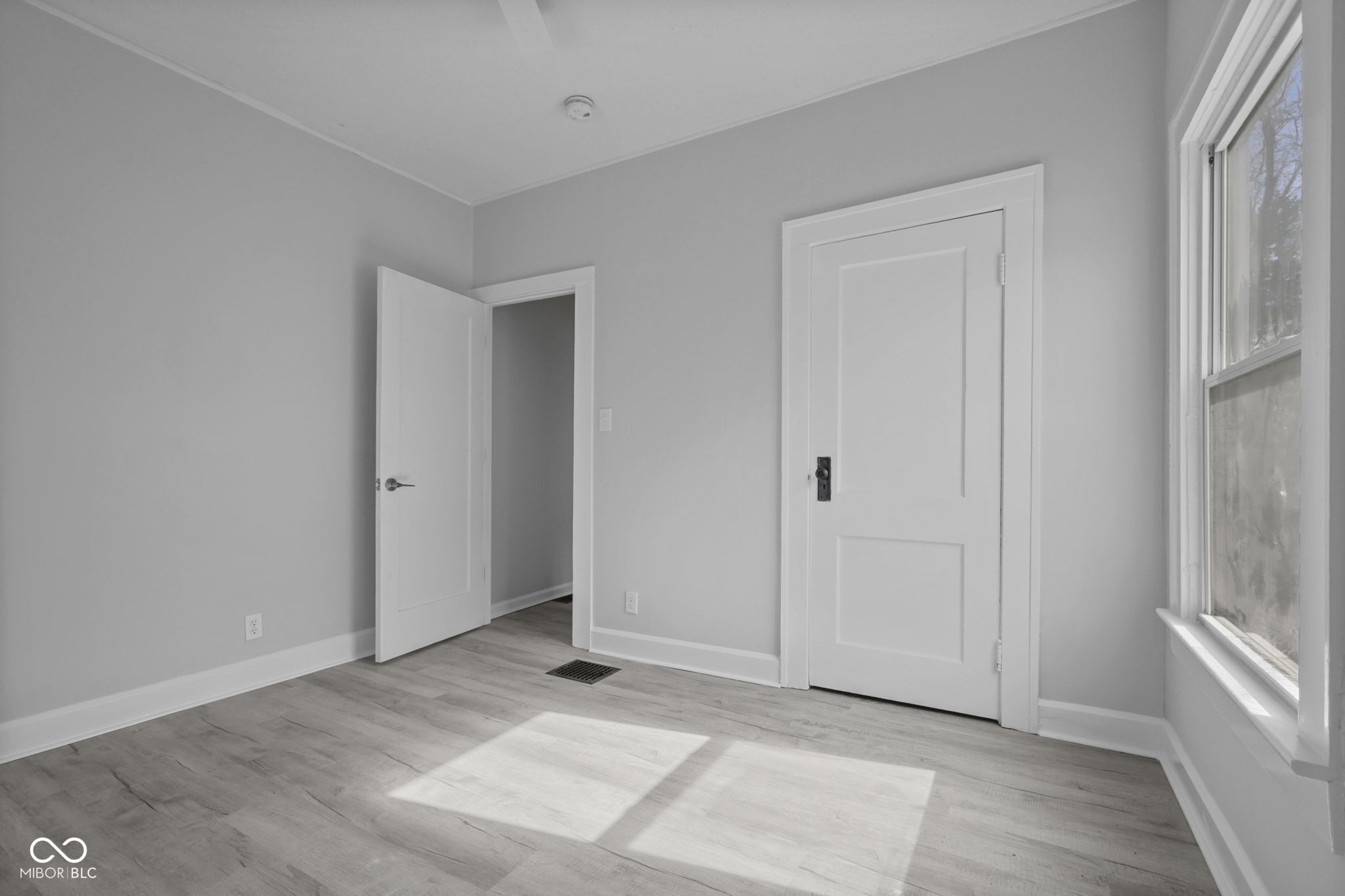 65 South 8th Avenue Beech Grove, IN 46107 - Photo 20 of 28