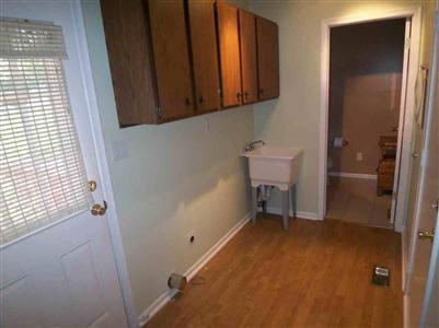 5487 North Belsay Road Flint, MI 48506 - Photo 10 of 11 20159085-9.JPG