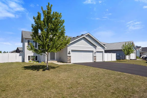$349,900 | 366 66th Street Southwest, Waverly, MN 55390