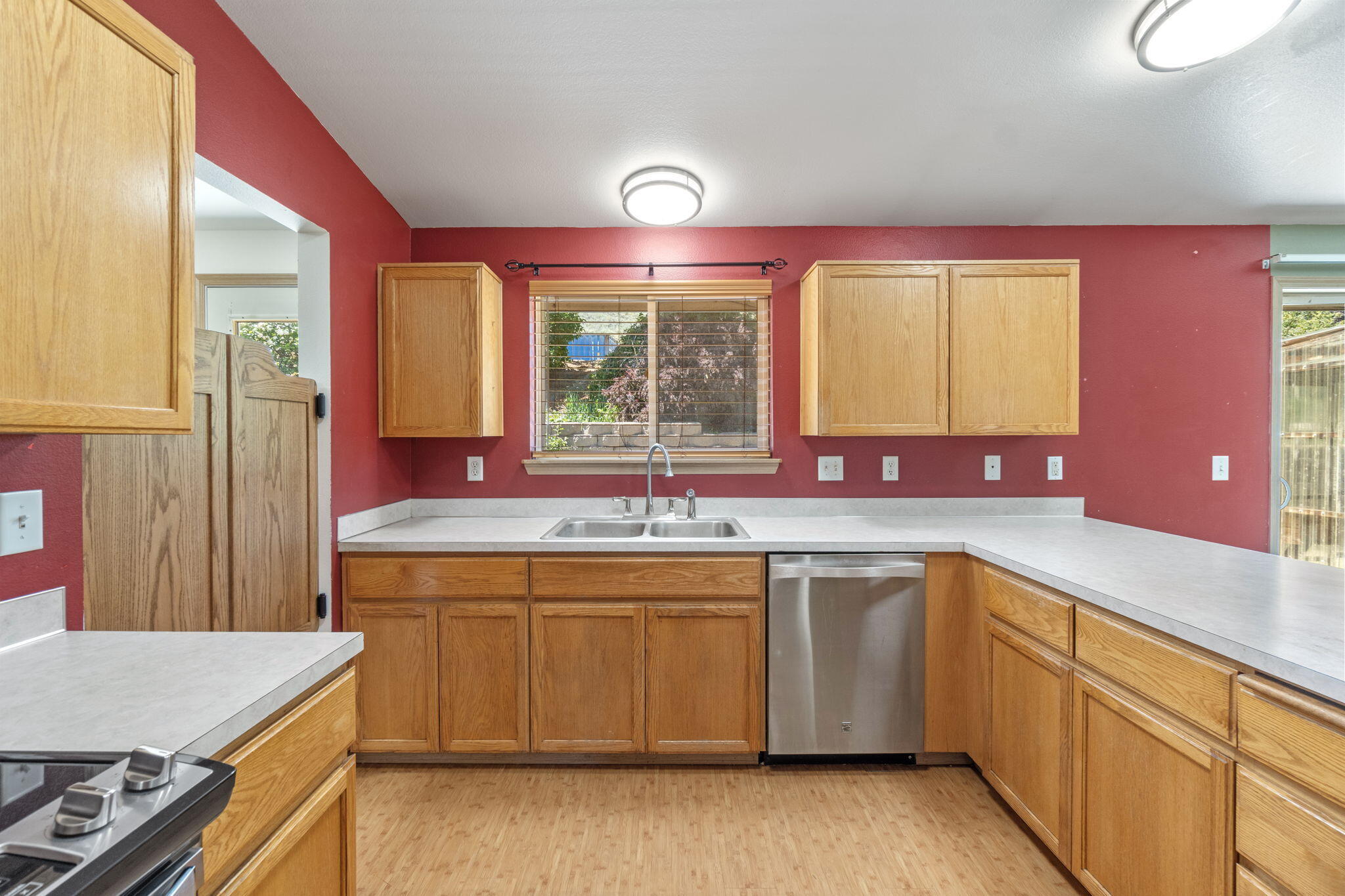 2630 Frontage Road Klamath Falls, OR 97601 - Photo 35 of 72