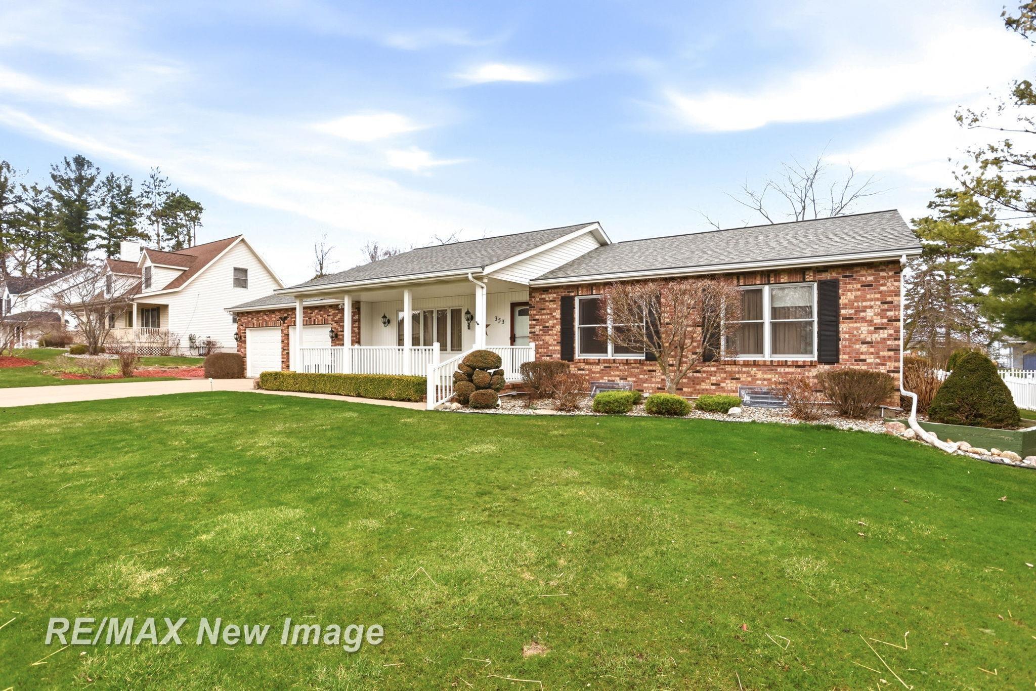 353 Colorado Ridge Hemlock, MI 48626 - Photo 2 of 52