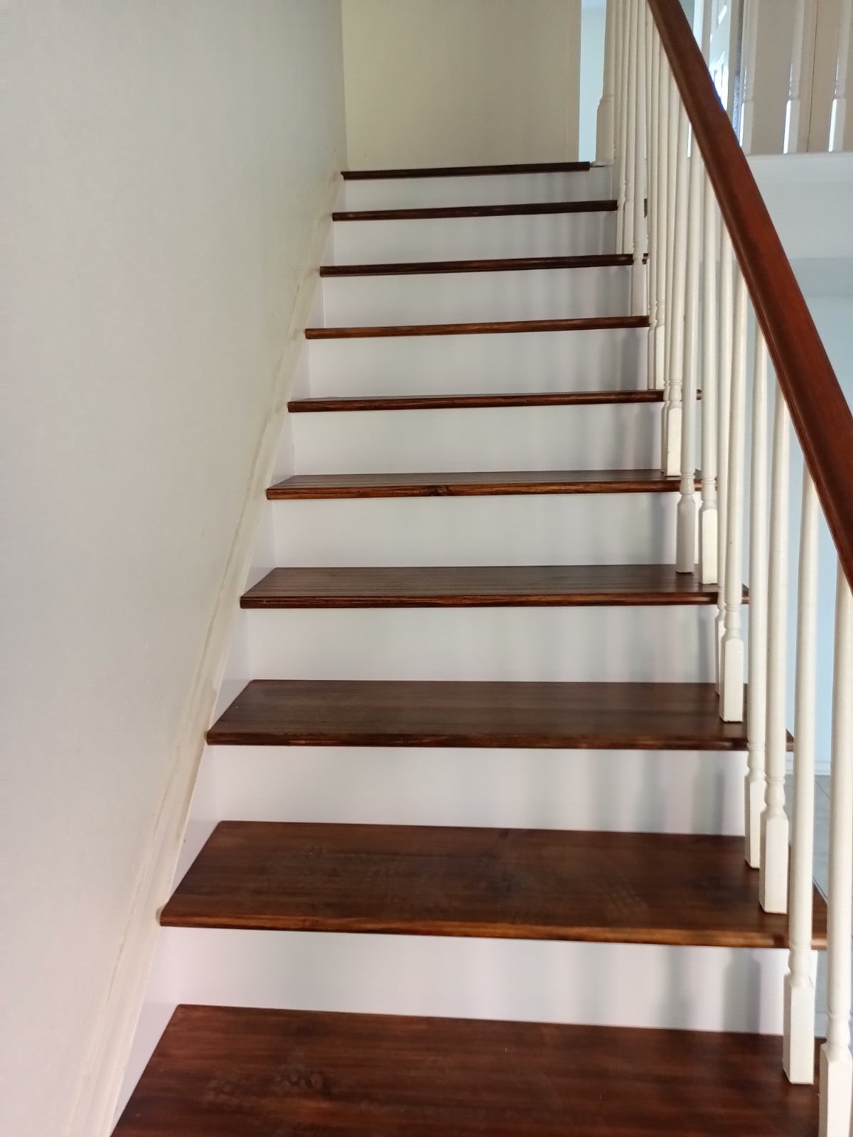 3106 Rimrock Drive Missouri City, TX 77459 - Photo 2 of 23 New hardwood stair