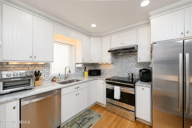 $3,500 | 164 Linden Avenue, Unit 12, Highlands, NJ 07732