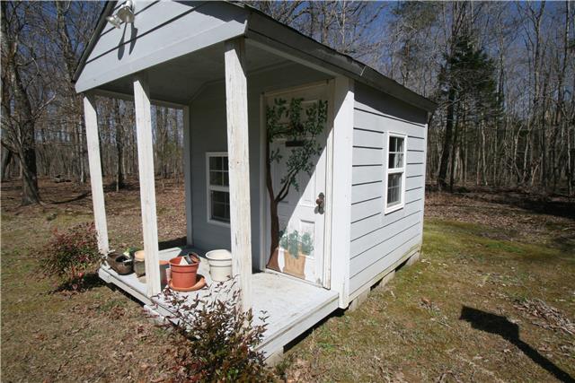 1560 Short Springs Road Tullahoma, TN 37388 - Photo 4 of 18 Gardener's shed or it could be a great play house.