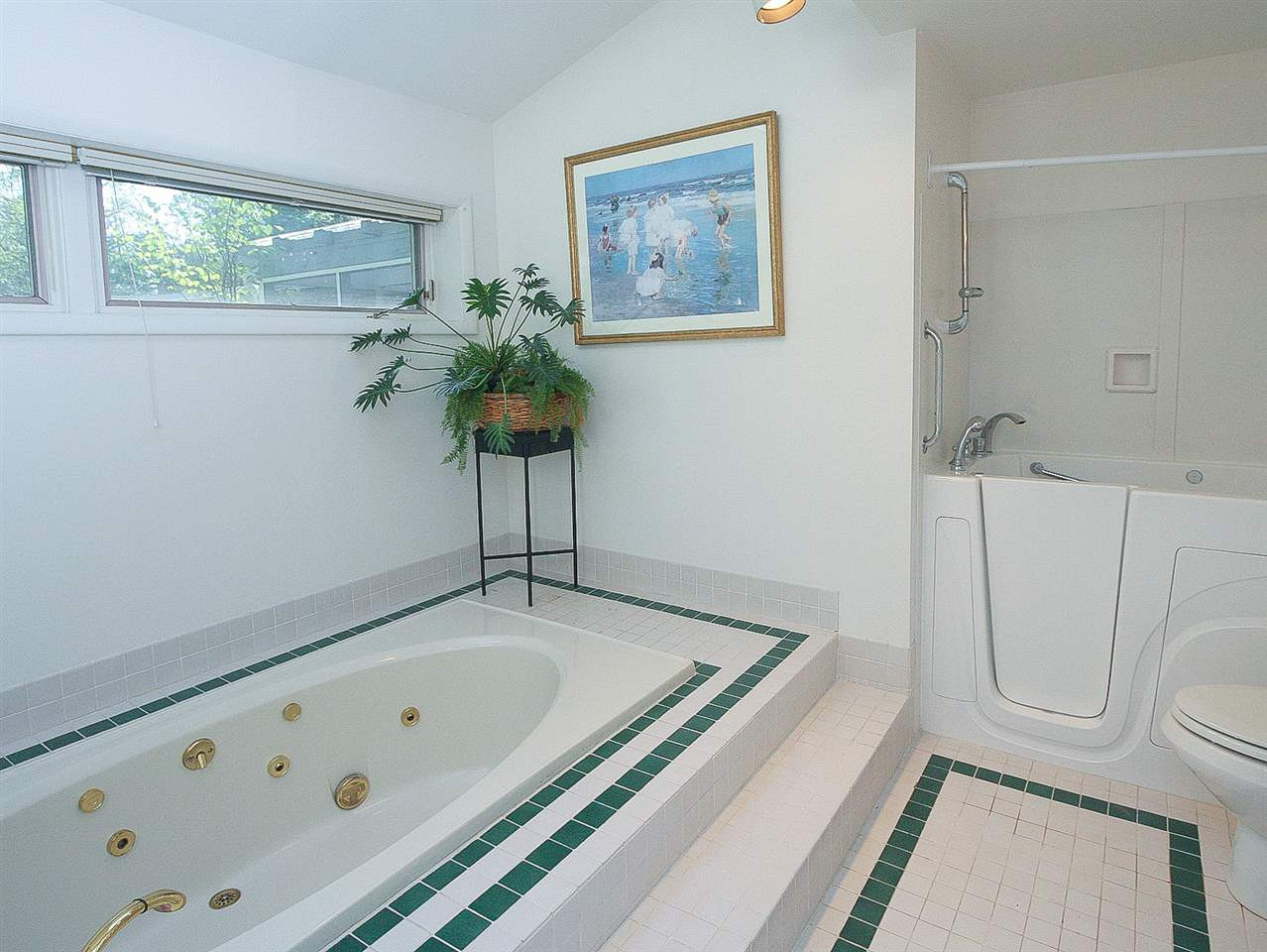 2715 Tryon Road Durham, NC 27705 - Photo 12 of 19 Master Bath/Spa