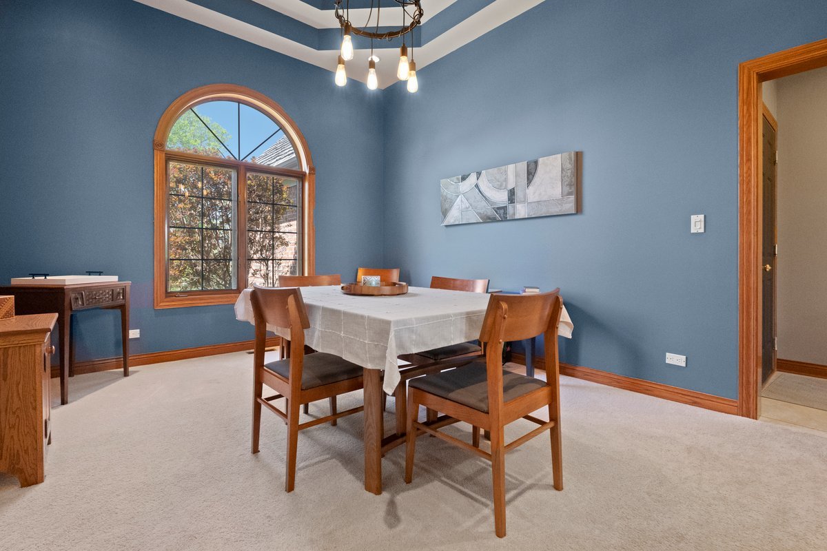 8775 Country Shire Lane Spring Grove, IL 60081 - Photo 4 of 39 Gallery Image 4