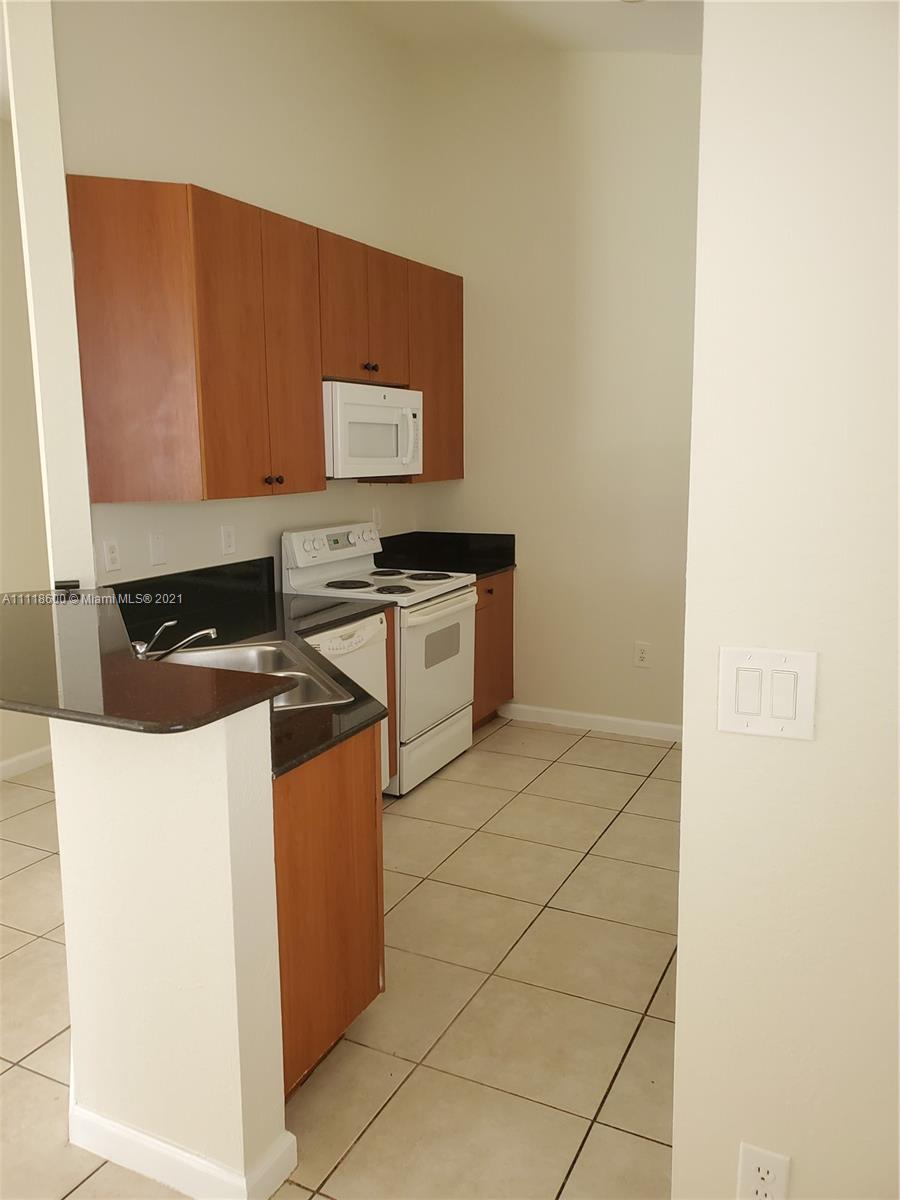 1103 Northeast 40th Road Homestead, FL 33033 - Photo 15 of 21 Gallery Image 15