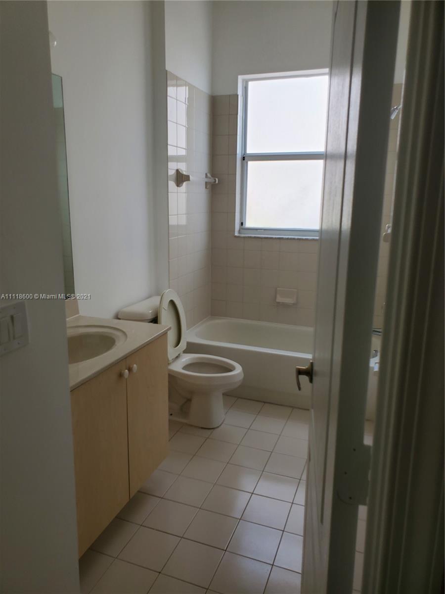 1103 Northeast 40th Road Homestead, FL 33033 - Photo 19 of 21 Gallery Image 19