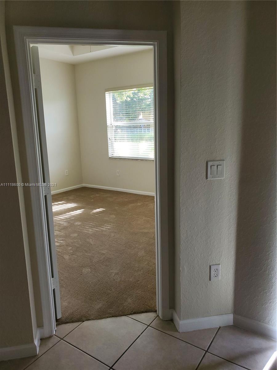 1103 Northeast 40th Road Homestead, FL 33033 - Photo 9 of 21 Gallery Image 9