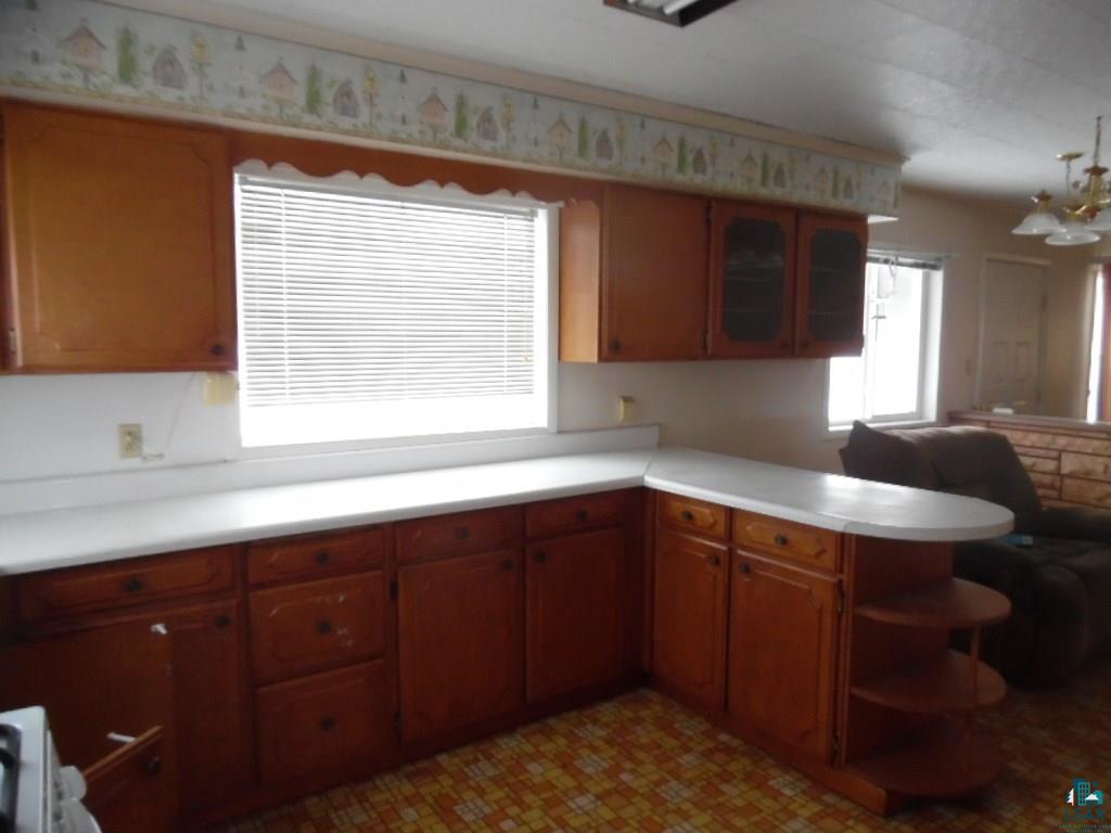 2401 Golf Course Road Ashland, WI 54806 - Photo 2 of 9 EAT IN KITCHEN