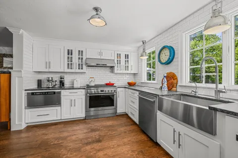 $1,700,000 | 19 Coveview Drive, South Yarmouth, MA 02664
