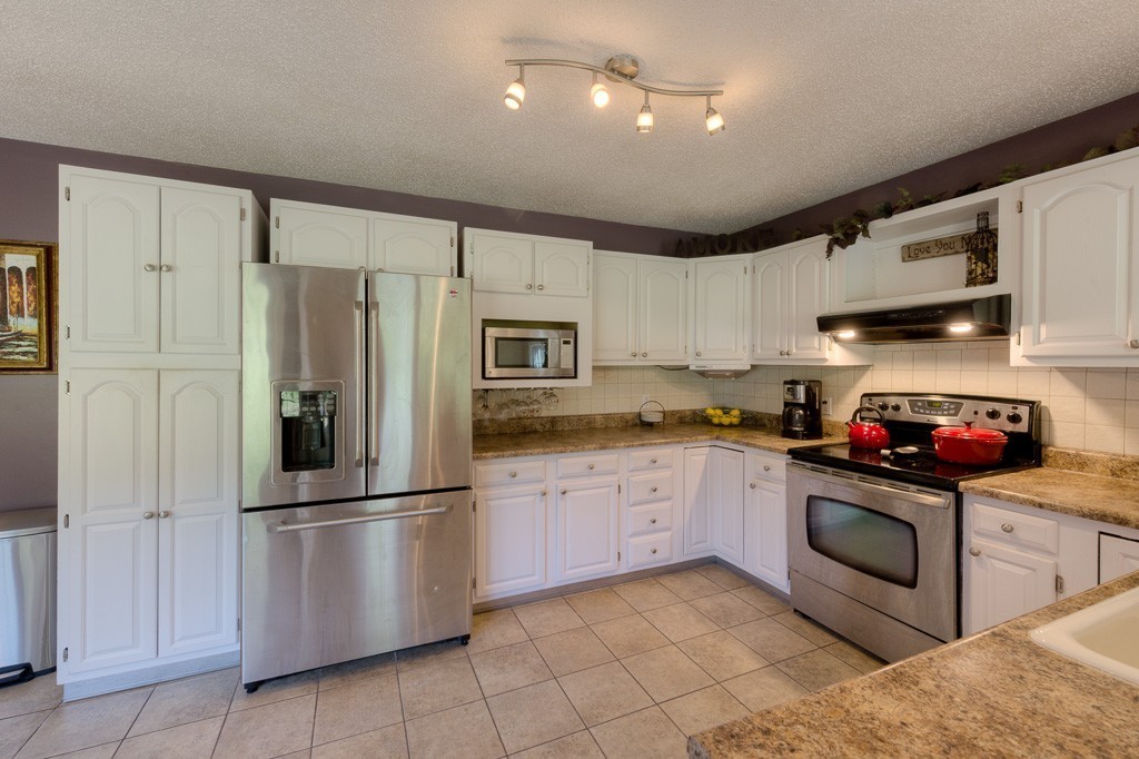 9 Hollow Road Wilbraham, MA 01095 - Photo 11 of 30 Gallery Image 11