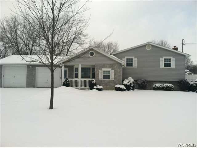 7722 Greenview Road Niagara, NY 14304 - Photo 1 of 1 Exterior Front