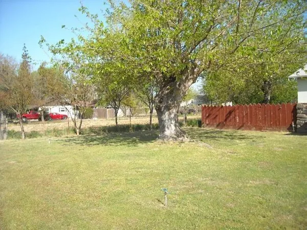 $2,425 | 6832 East Harvey Avenue, Fresno, CA 93727