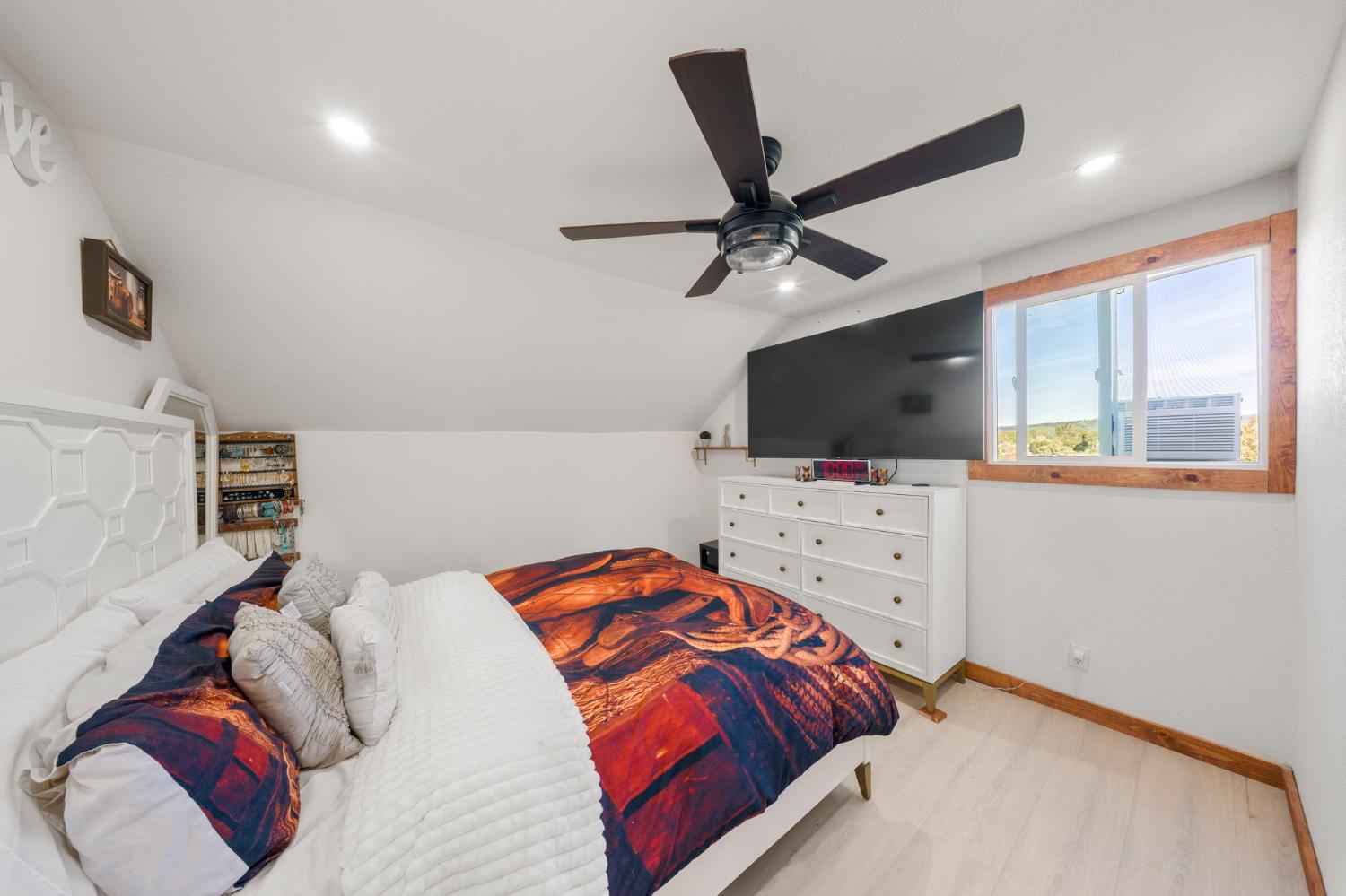 16561 Jacksonville Road Jamestown, CA 95327 - Photo 23 of 39