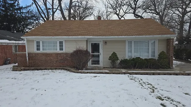 $104,900 | 332 Oswego Street, Park Forest, IL 60466