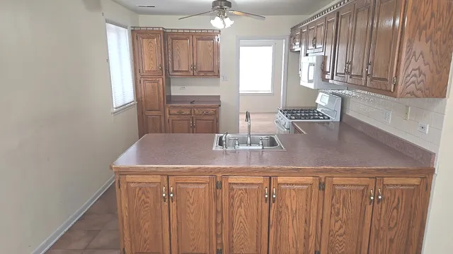 $104,900 | 332 Oswego Street, Park Forest, IL 60466