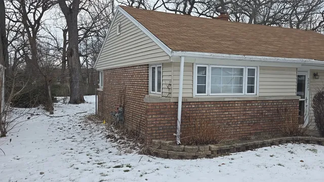 $104,900 | 332 Oswego Street, Park Forest, IL 60466