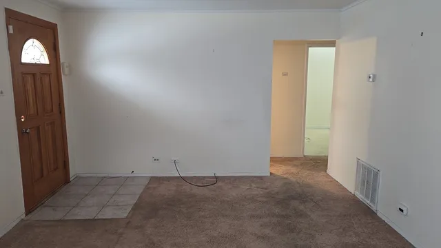 $104,900 | 332 Oswego Street, Park Forest, IL 60466