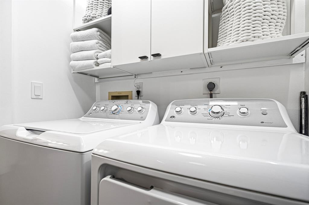 4620 West McNab Road, Unit B1 Pompano Beach, FL 33069 - Photo 19 of 36 a close view of washer and dryer