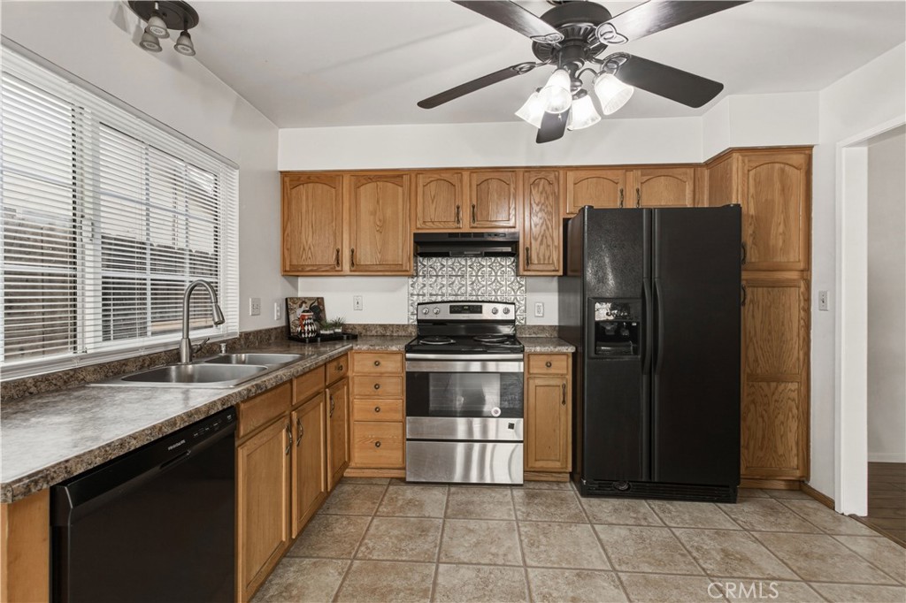 3312 Cherokee Avenue Merced, CA 95340 - Photo 6 of 25