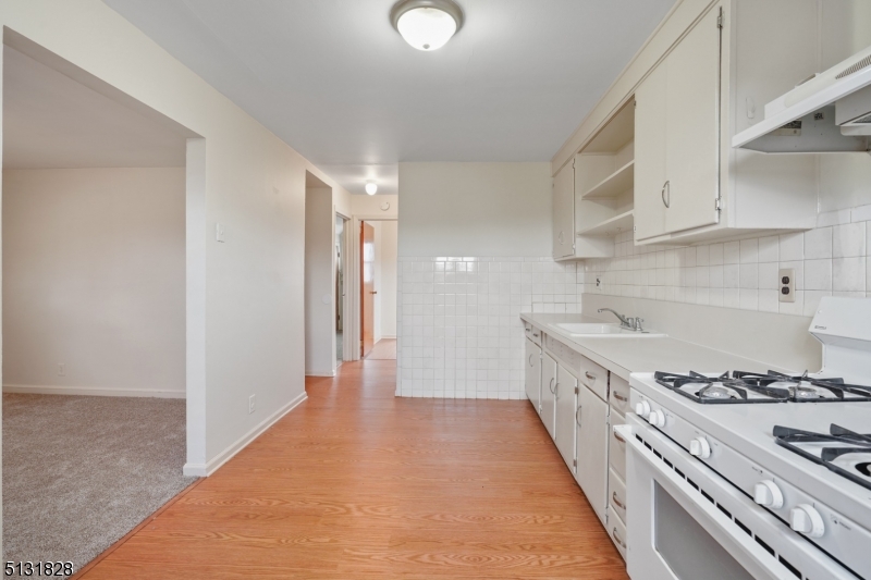 176 Weaver Avenue, Unit 2 Bloomfield, NJ 07003 - Photo 6 of 15