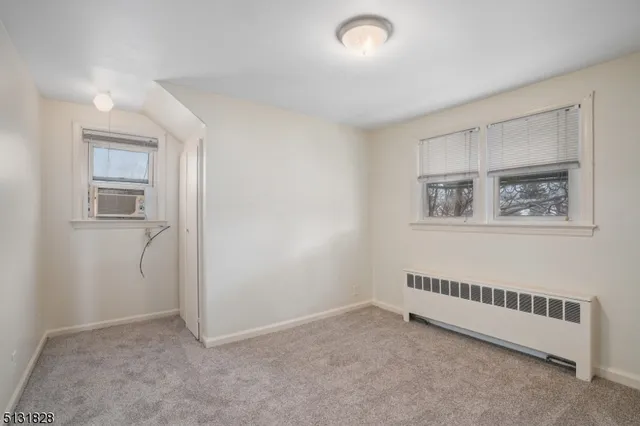 $2,000 | 176 Weaver Avenue, Unit 2, Bloomfield, NJ 07003