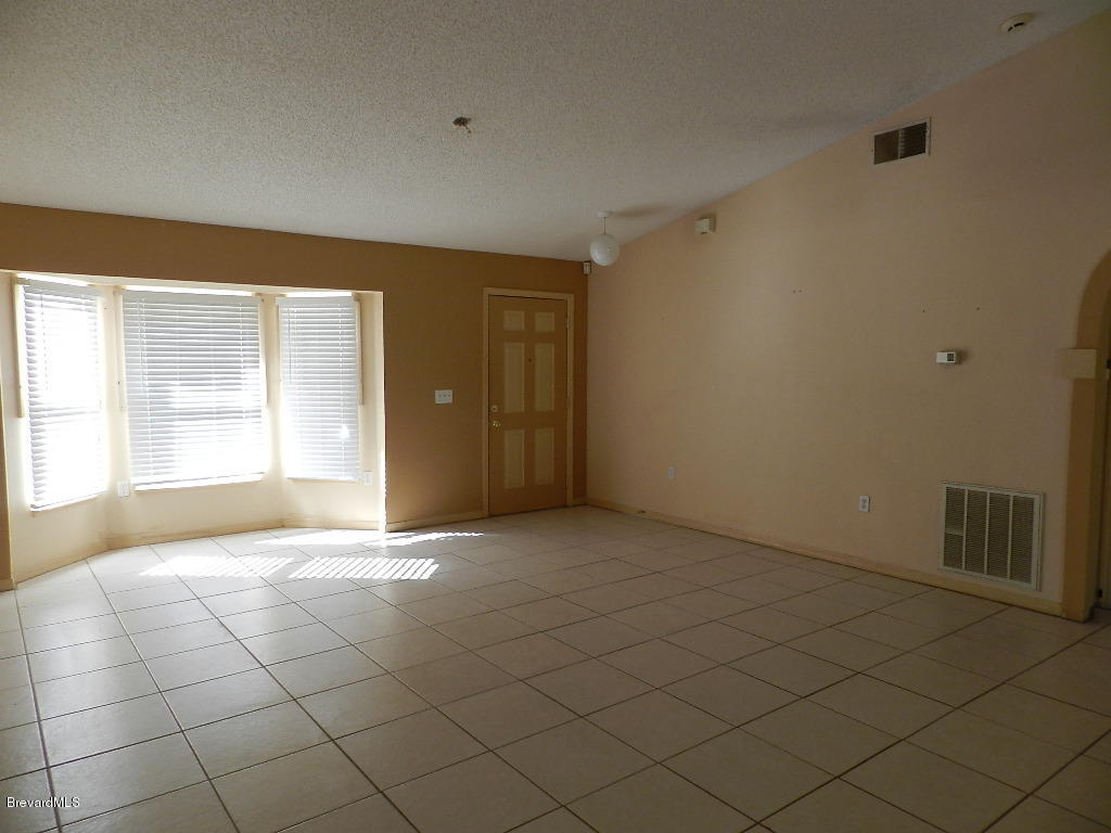 1359 Wing Road Southwest Palm Bay, FL 32908 - Photo 4 of 12 DSCN9837
