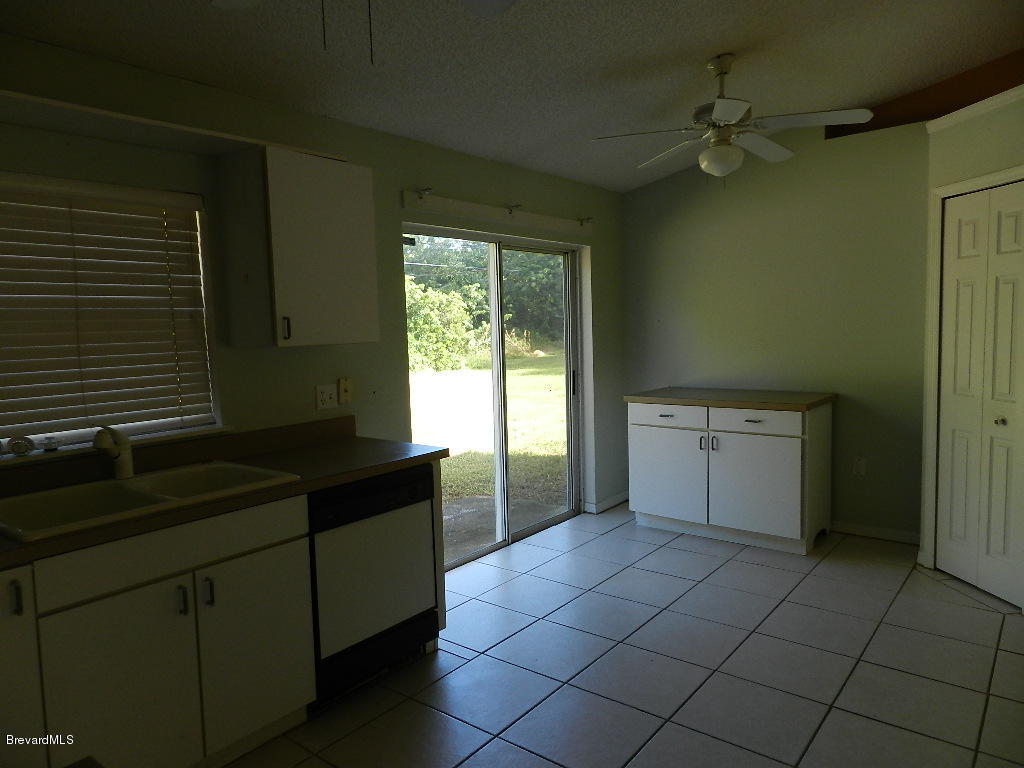 1359 Wing Road Southwest Palm Bay, FL 32908 - Photo 7 of 12 DSCN9841