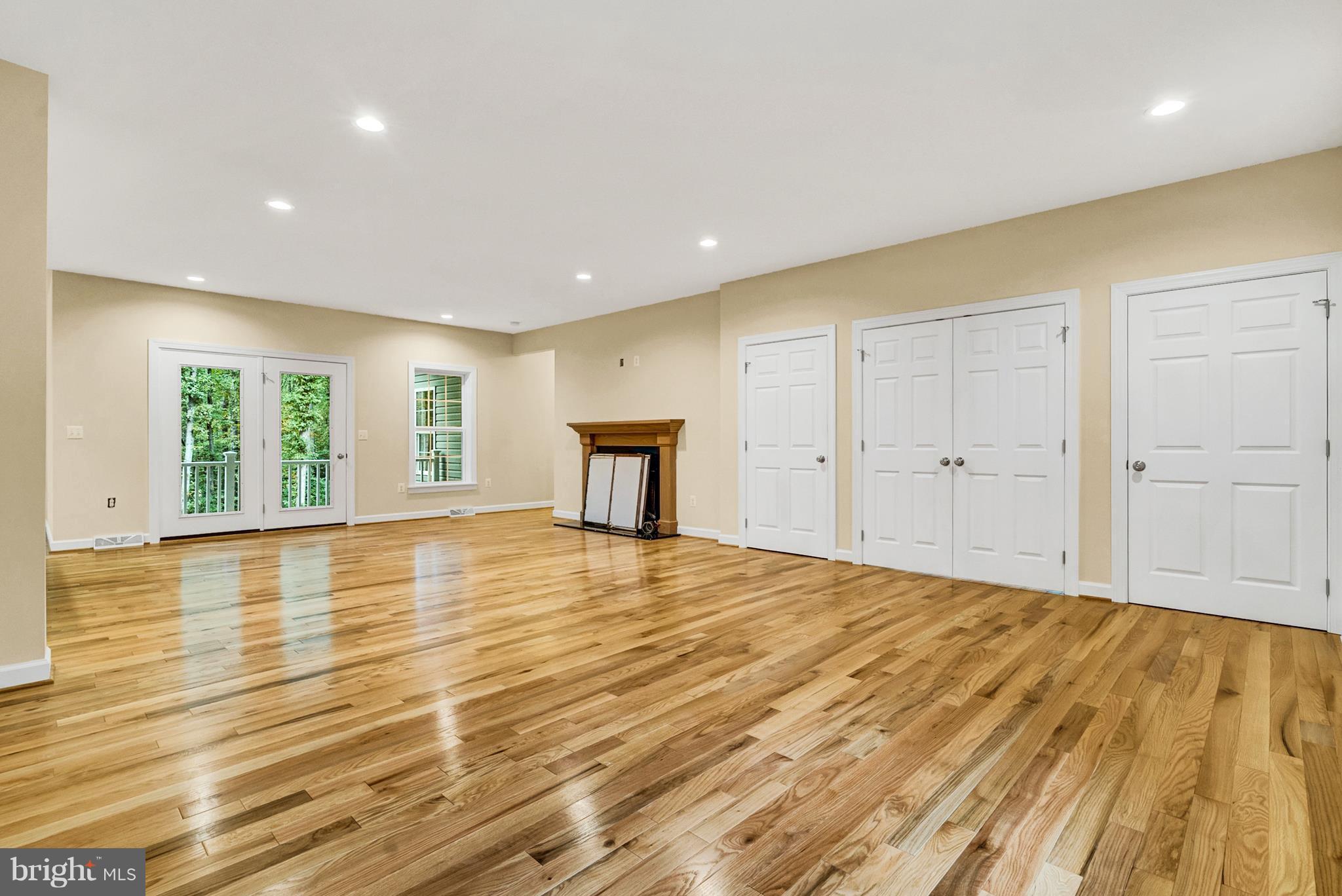 4150 Goldmine Road Goldvein, VA 22720 - Photo 8 of 24 Living Room