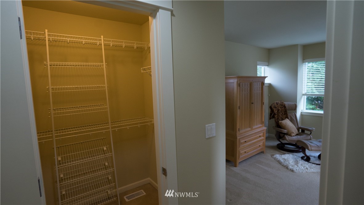 662 Lyons Avenue Northeast Renton, WA 98059 - Photo 26 of 28 a bathroom with a shower