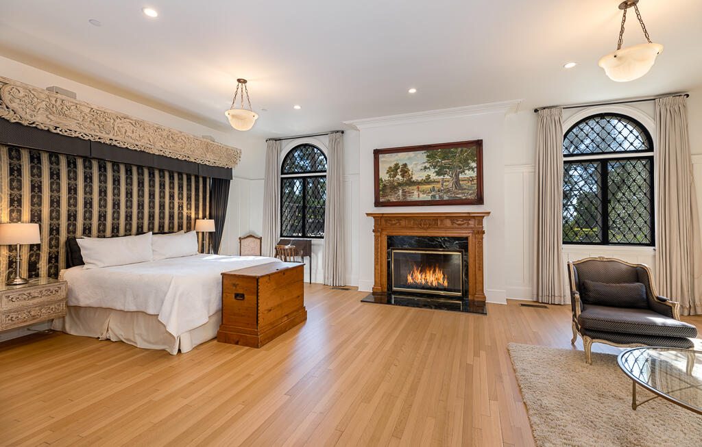 801 Riven Rock Road Montecito, CA 93108 - Photo 8 of 33 9_RivenRock801.PrimarySuite1