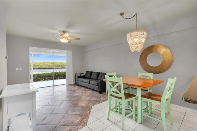 $1,895 | 242 Newport Drive, Unit 504, Naples, FL 34114