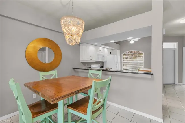 $1,895 | 242 Newport Drive, Unit 504, Naples, FL 34114