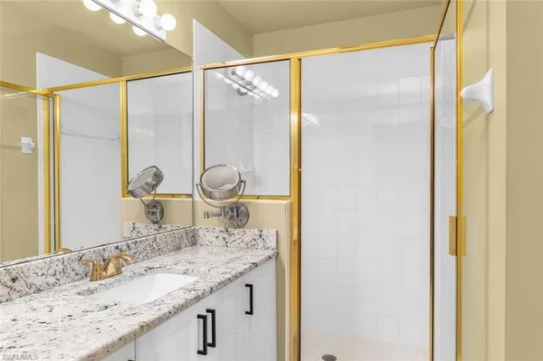 $1,695 | 242 Newport Drive, Unit 504, Naples, FL 34114