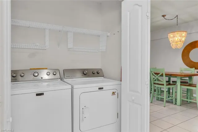 $1,895 | 242 Newport Drive, Unit 504, Naples, FL 34114