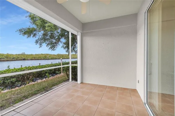 $1,695 | 242 Newport Drive, Unit 504, Naples, FL 34114