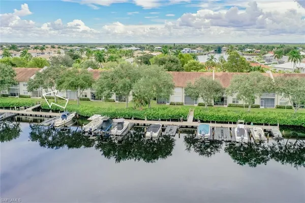 $1,695 | 242 Newport Drive, Unit 504, Naples, FL 34114