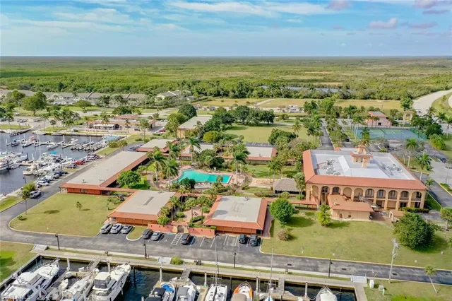 $1,895 | 242 Newport Drive, Unit 504, Naples, FL 34114