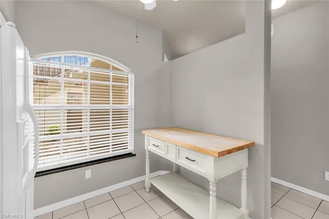 $1,895 | 242 Newport Drive, Unit 504, Naples, FL 34114