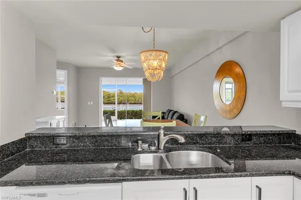 $1,695 | 242 Newport Drive, Unit 504, Naples, FL 34114