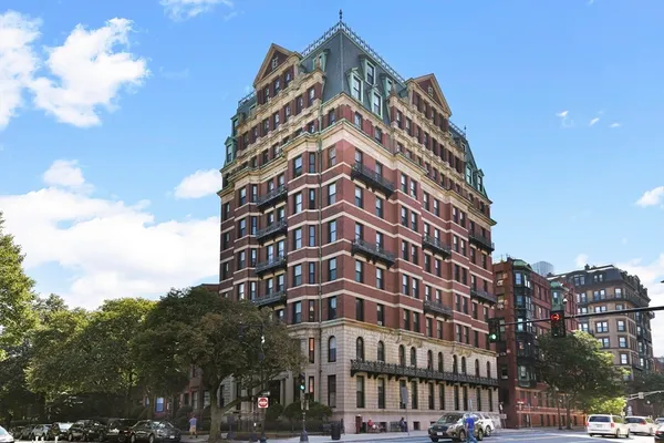 $559,000 | 483 Beacon Street, Unit 37, Boston, MA 02115