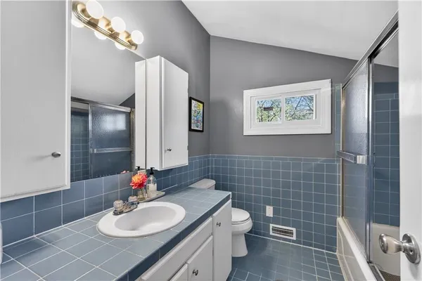$245,000 | 2901 South 50 Street, Kansas City, KS 66106
