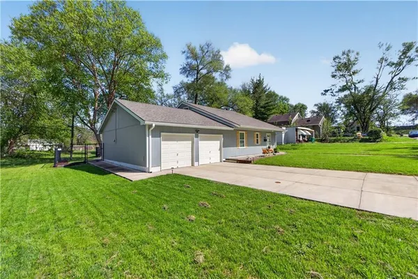 $245,000 | 2901 South 50 Street, Kansas City, KS 66106