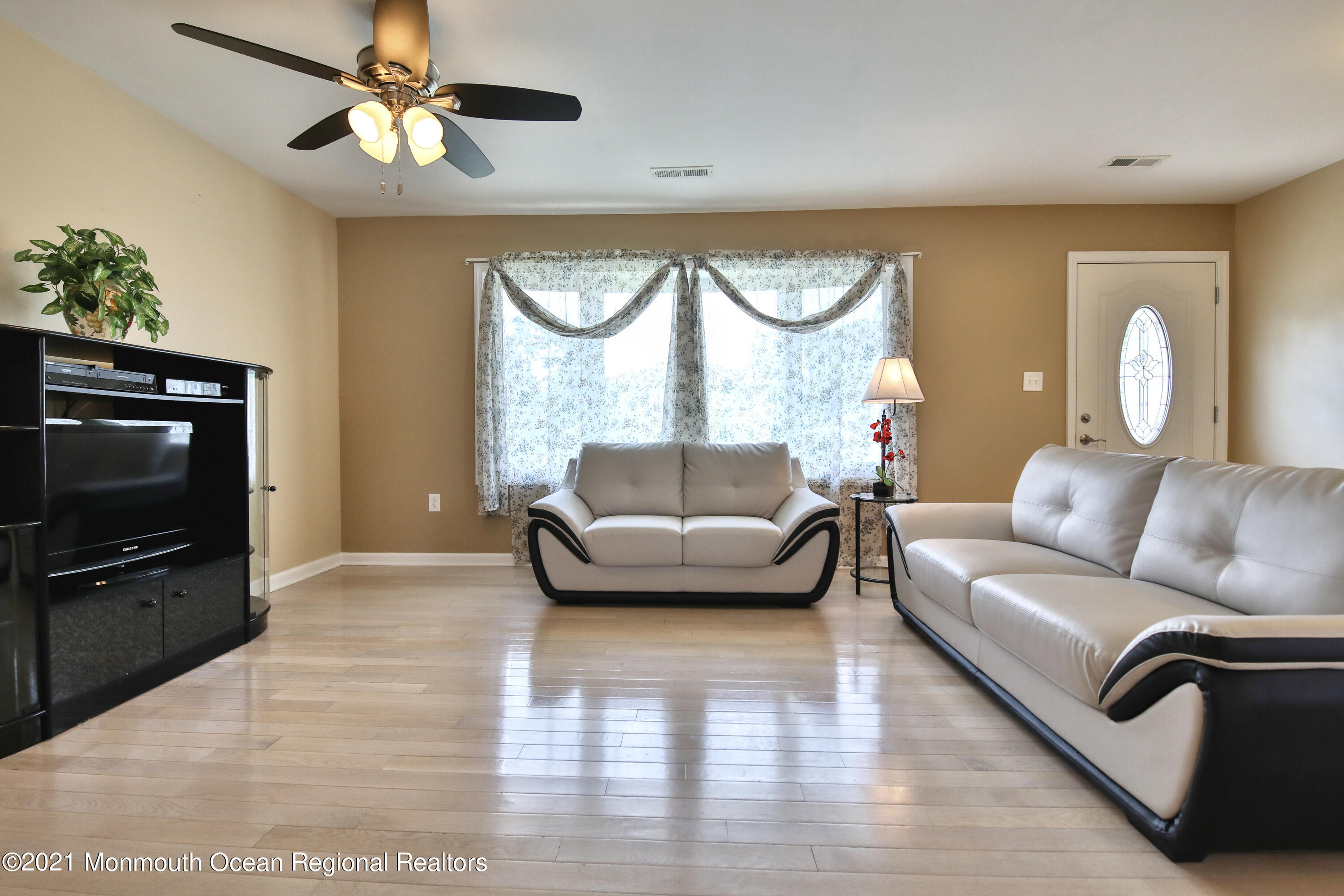 103 Milford Road Neptune Township, NJ 07753 - Photo 5 of 26 8K6A9090