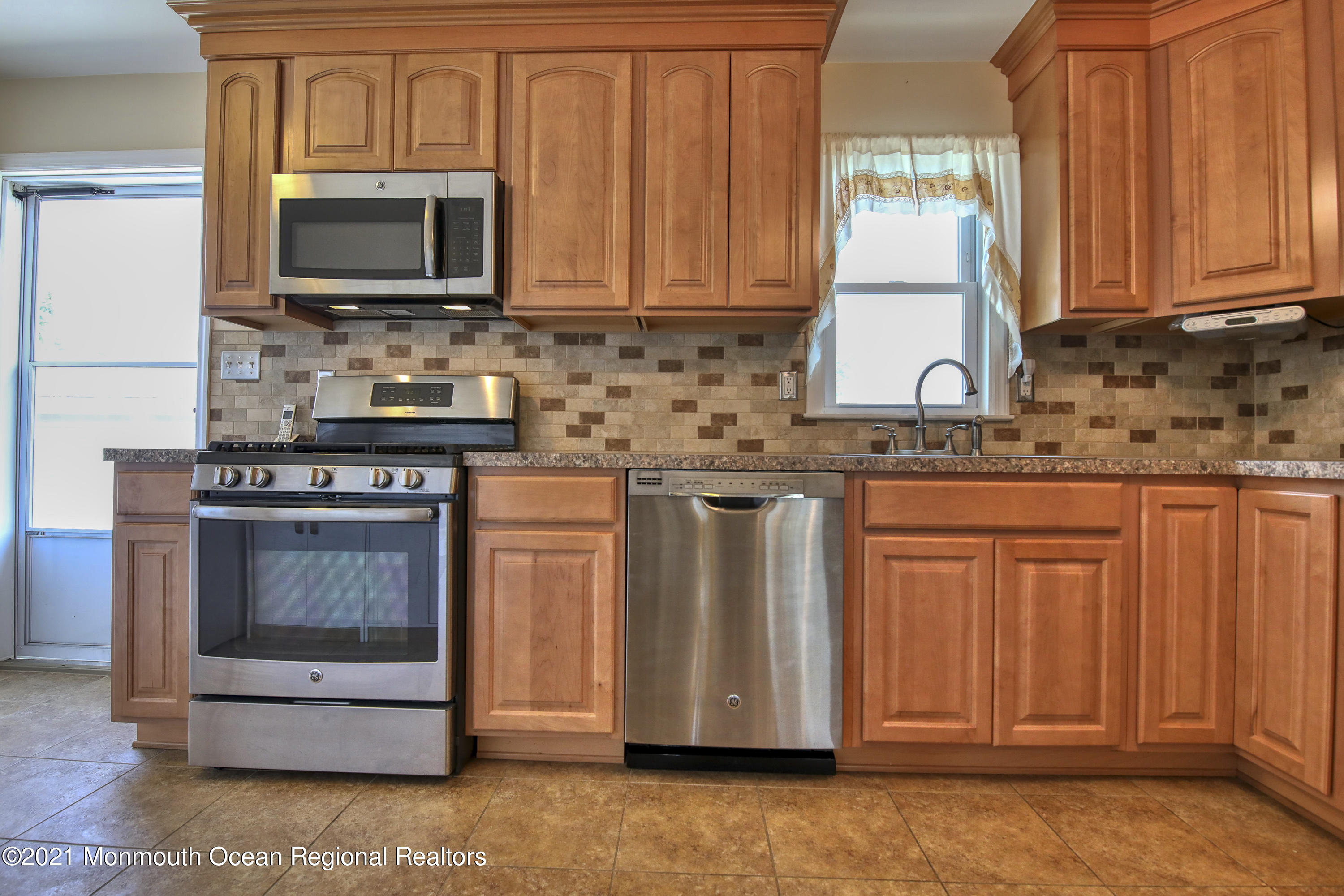 103 Milford Road Neptune Township, NJ 07753 - Photo 8 of 26 8K6A9097