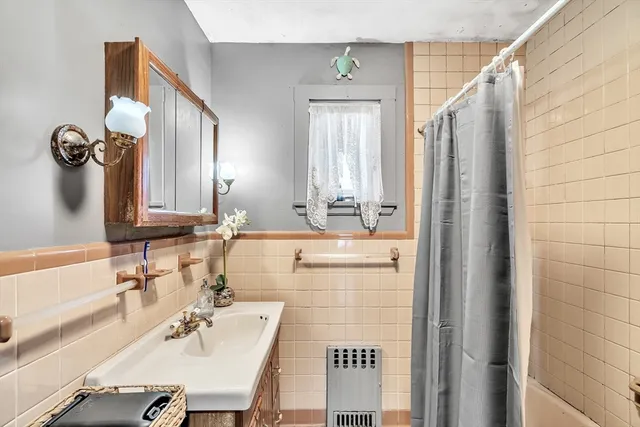 $599,000 | 34 Glendale Avenue, Peabody, MA 01960